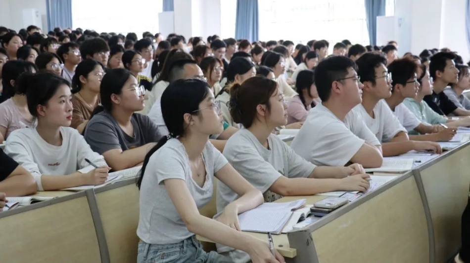 6dec7ab35e8245a5e87c17aab71e2434.jpg