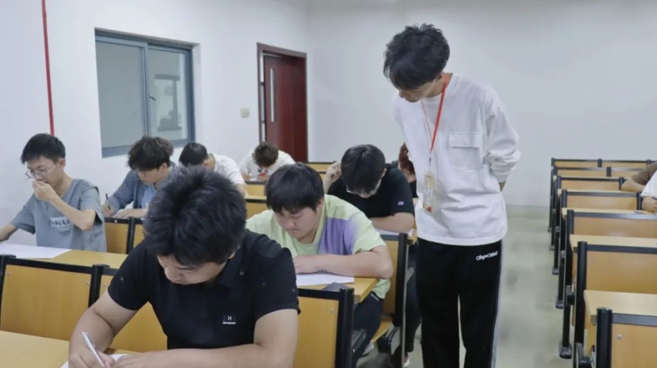 强强强强2.jpg