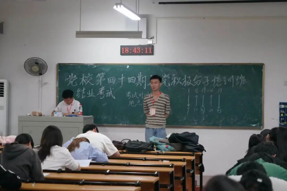 f8fd7ae8ee184a0b24435f74cdf43890.jpg